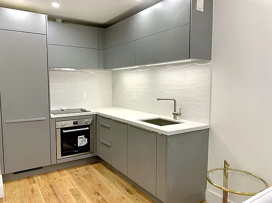 Rented by Pear NYC LLC | media 13