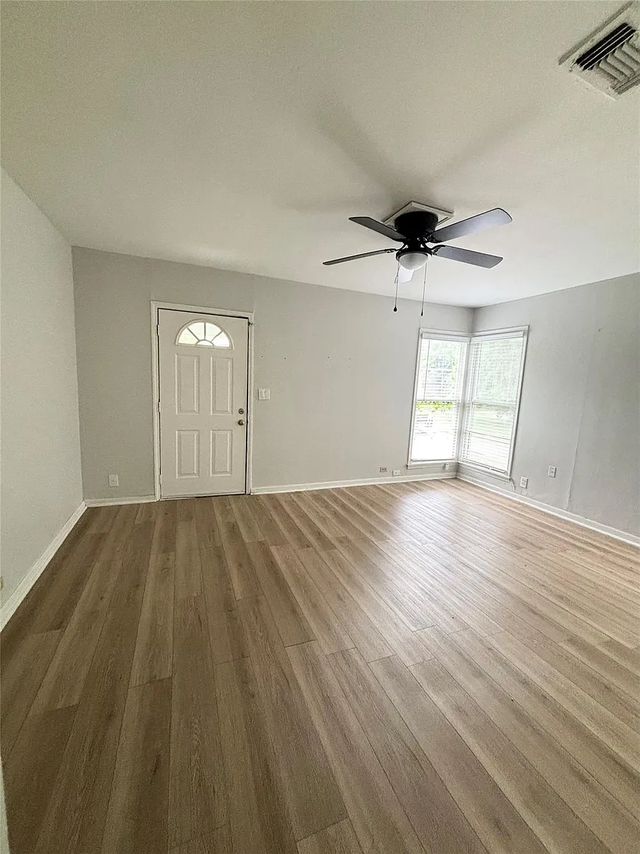 Building Photo - 1519 Leaman Ave #1
