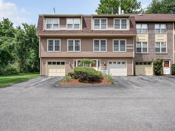 80 Heritage Dr #80, Tewksbury, MA 01876