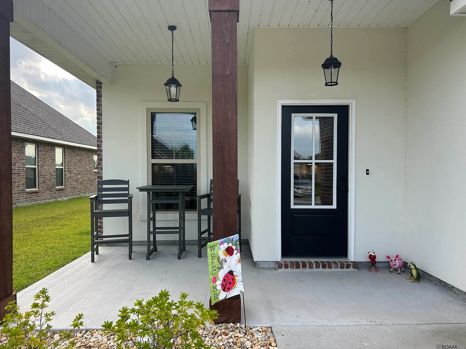 4 bed, 1738 sqft, $2,800 — Photo 2