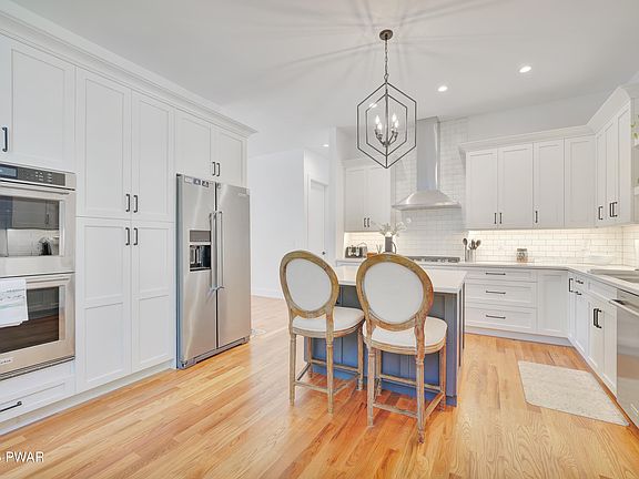 5th image of 16 Matthews Dr