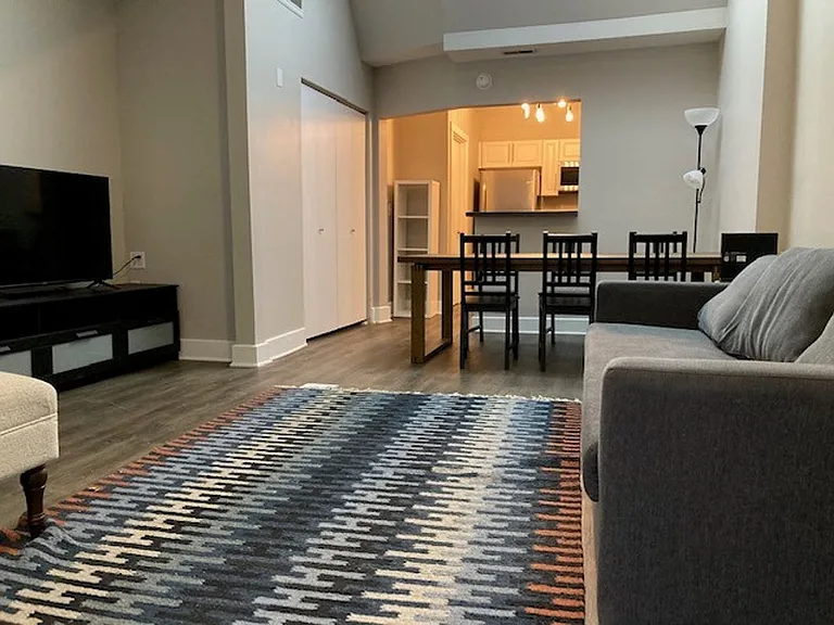 309 W Charles St — Photo 1