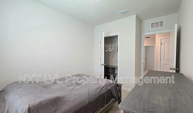 8369 Everly Preserve Dr — Photo 12