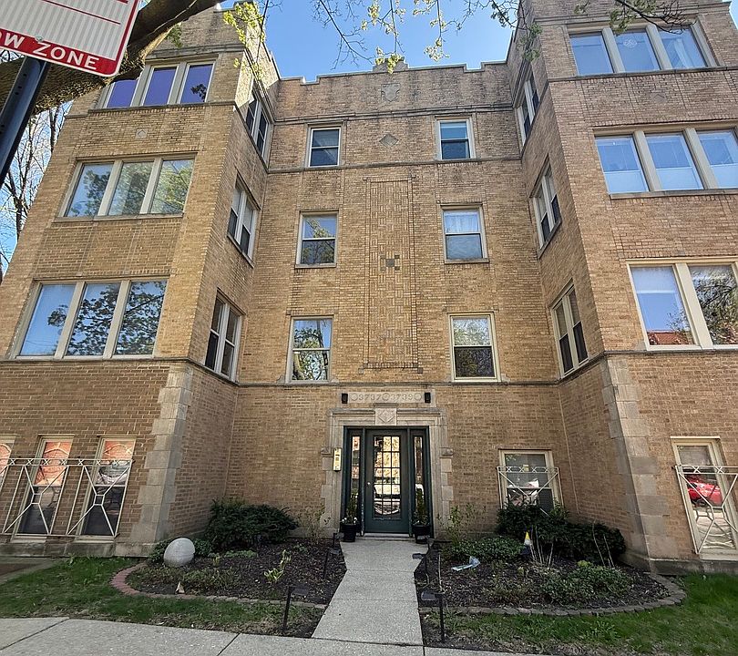 1st image of 3739 W Wrightwood Ave #1W