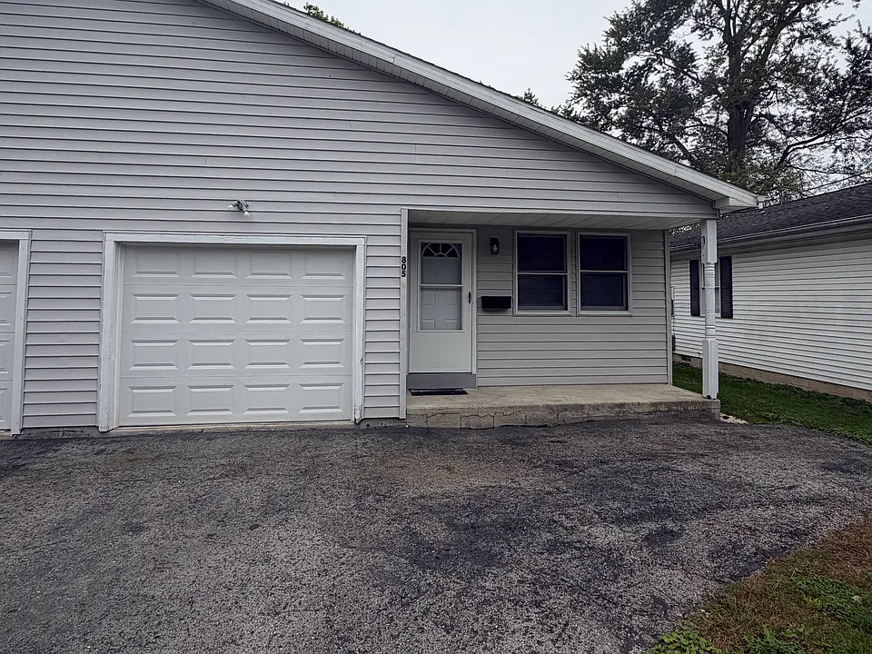 805 Harmon St #805