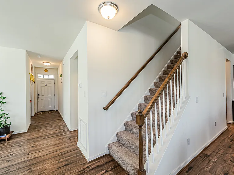 8105 Lyman Ct — Photo 18