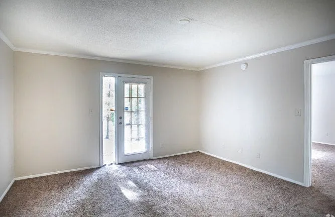 Brentwood Apartments — Photo 14