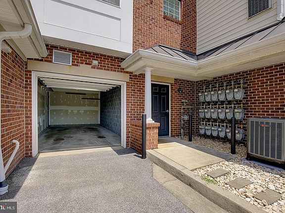 4th image of 1403 Wigeon Way Unit 302