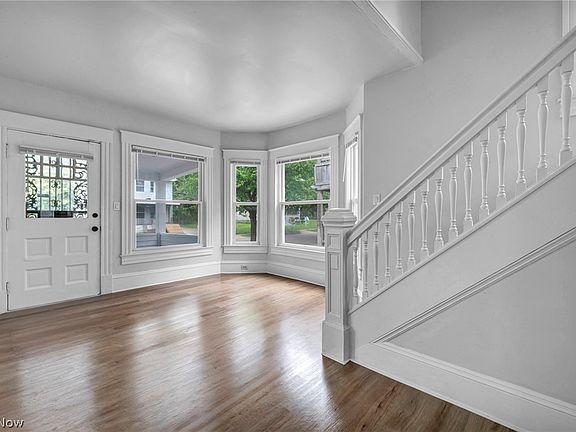 5th image of 7106 Lawnview Ave