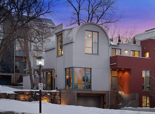 1124 Kenwood Pkwy, Minneapolis, MN 55403