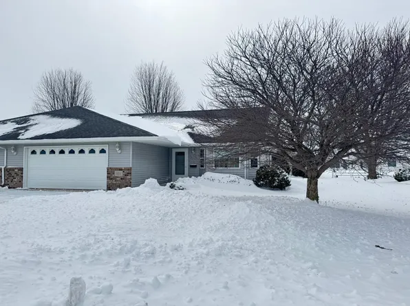 323 4th St SW, Blooming Prairie, MN 55917