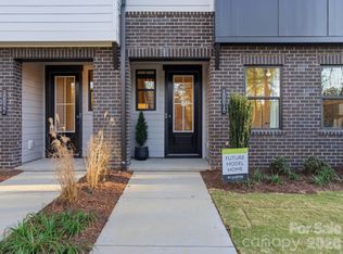 13023 Lucy Park Ln, Charlotte, NC 28277