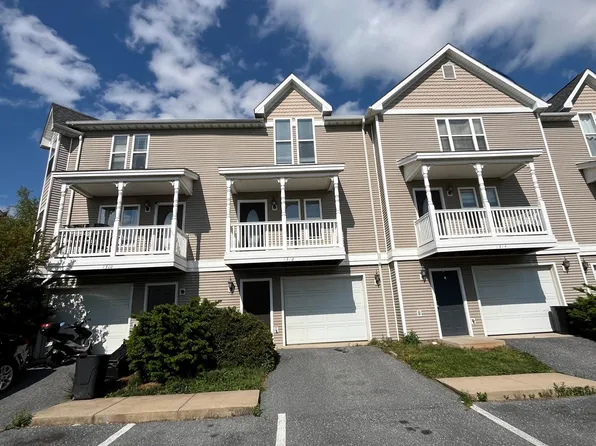 1312 Victorian Village Dr, Harrisonburg, VA 22802