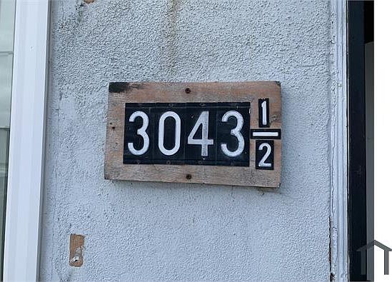 2nd image of 3043 1/2 Franklin Ave