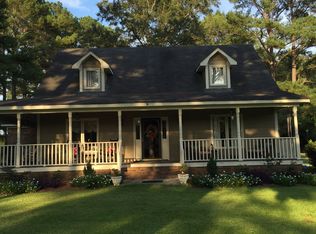 1041 Motley Rd, Hopkins, SC 29061