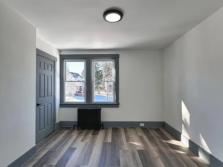 302 McCutcheon Ln — Photo 14