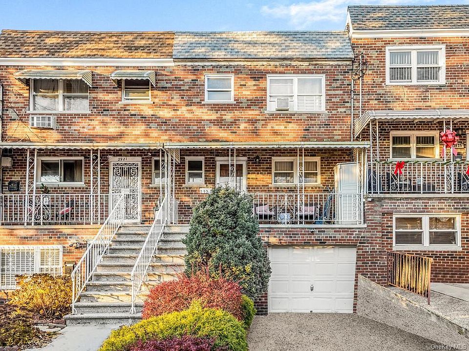 1st image of 2923 Schurz Ave