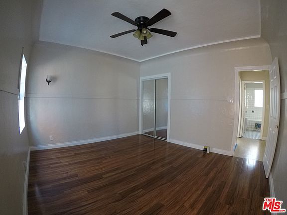2nd image of 936 E 65th St
