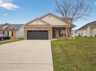 8279 Bluegill Cir, Ooltewah, TN 37363