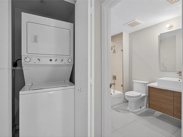 1010 SW 2nd Ave #603 — Photo 6