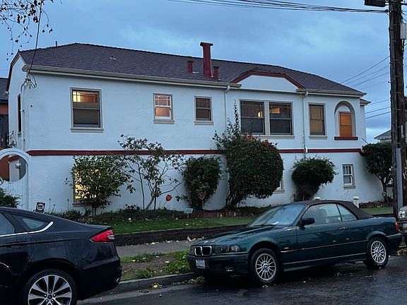 3rd image of 4210 Montgomery St