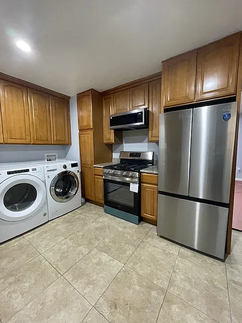 2 bed, 800 sqft, $2,200 — Photo 2