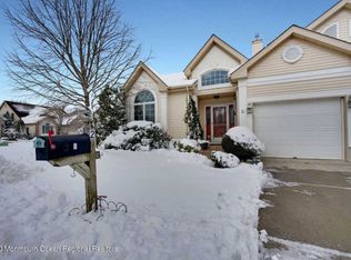 2 Stonewyck Pl, Monroe Township, NJ 08831