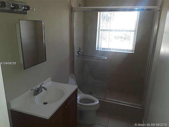 5th image of 129 SE 4th St #2