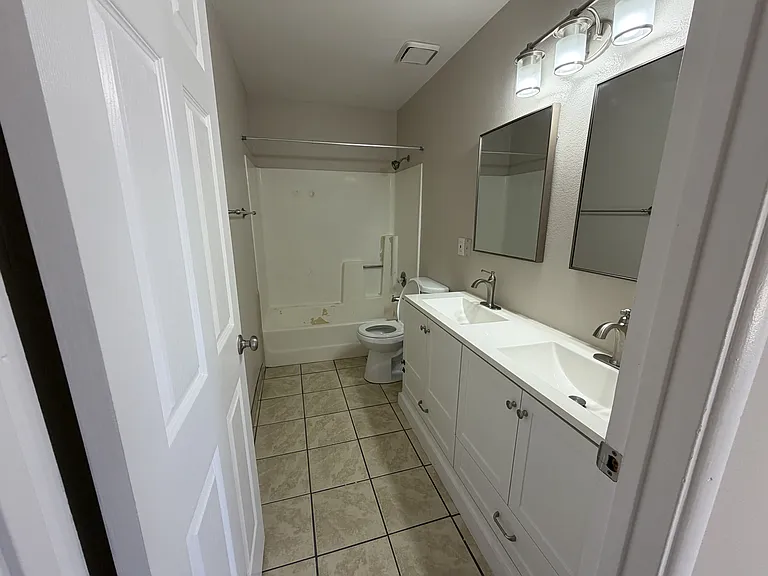 5716 E 23rd St #3 — Photo 19
