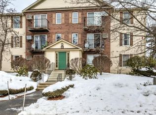 1111 Kimberly Dr, Merrimack, NH 03054