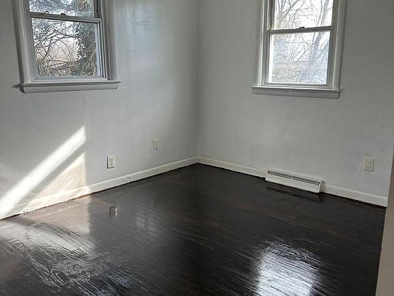 2nd image of 9510 Castle Dr