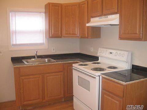 2nd image of 27 Adirondack Dr