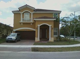 8894 NW 184th St, Hialeah, FL 33018