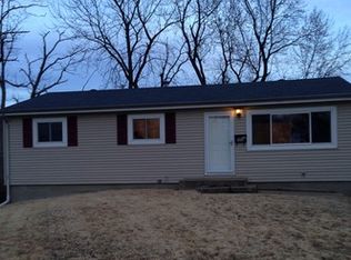1000 Ermanda Dr, Florissant, MO 63033