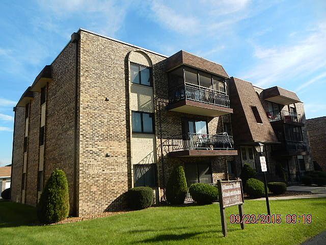 1st image of 6137 W 64th Pl #3A