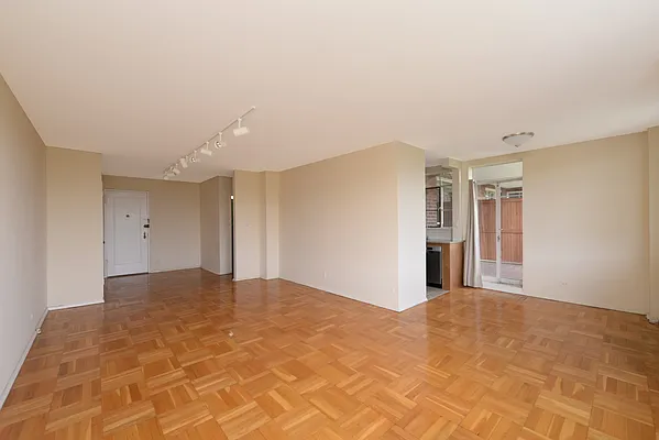 Sold by REMAX Distinguished Homes | media 18