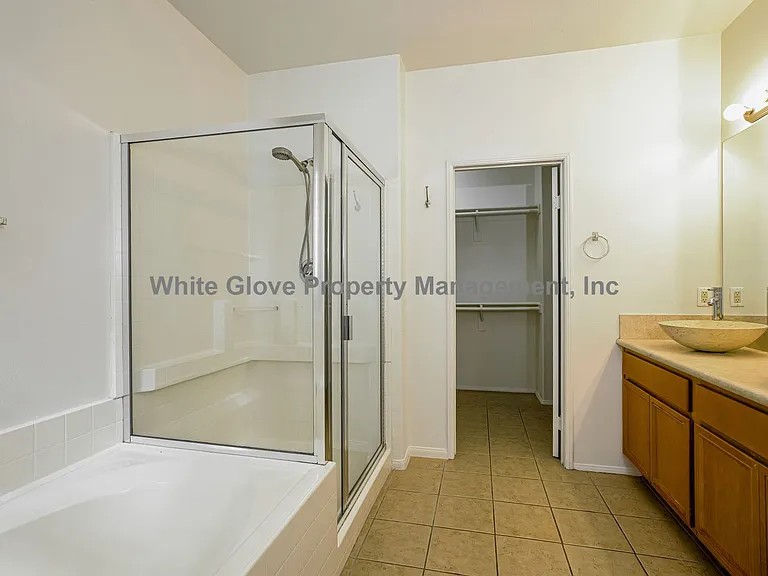 3 Elmhurst St — Photo 11