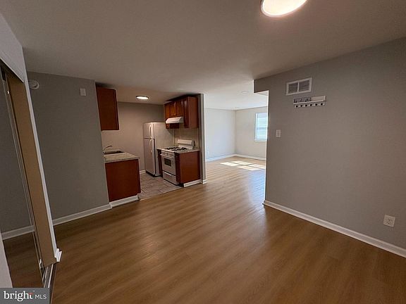 5th image of 3133 Morning Glory Rd #0