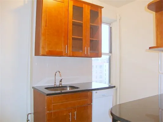 Rented by David Francis New York LLC | media 29