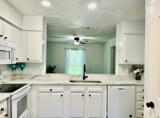 3762 Laura Leigh Dr #1, Friendswood, TX 77546