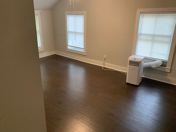 4th image of 1213 Cline Ave #B