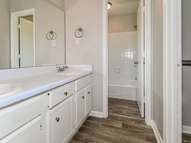 8182 Valley Ridge Trl — Photo 11