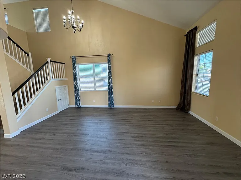 749 Beach Park St — Photo 3