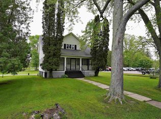 3090 Fish House Rd, Oconto, WI 54153
