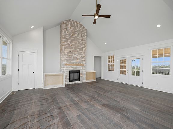 3rd image of 125 Three Forks Rd