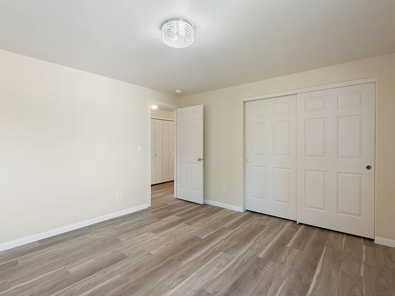 9104 Jersey Dr — Photo 22