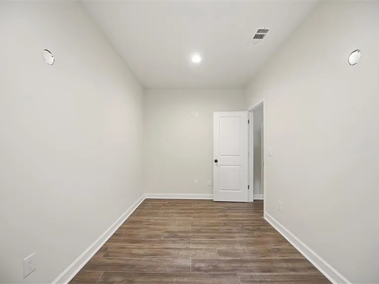 5869 Chickasaw Ln — Photo 37