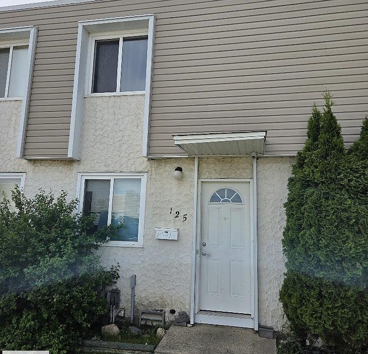 1st image of 125 Cornell Ct NW