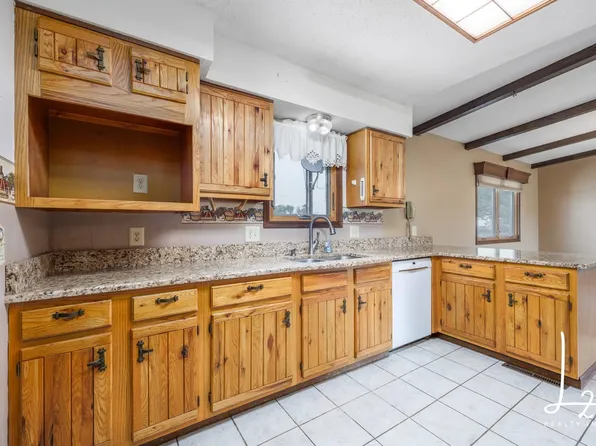 1711 County Road 4000, Independence, KS 67301