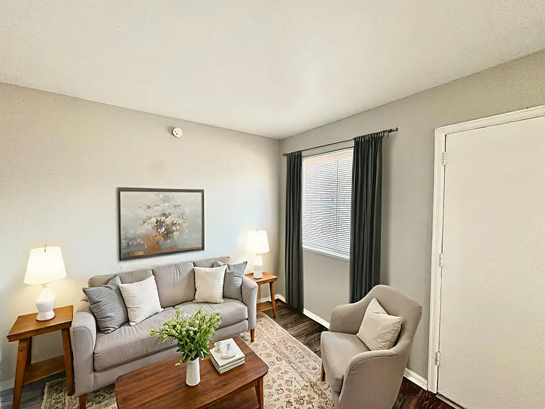 Leisure Apartments — Photo 7